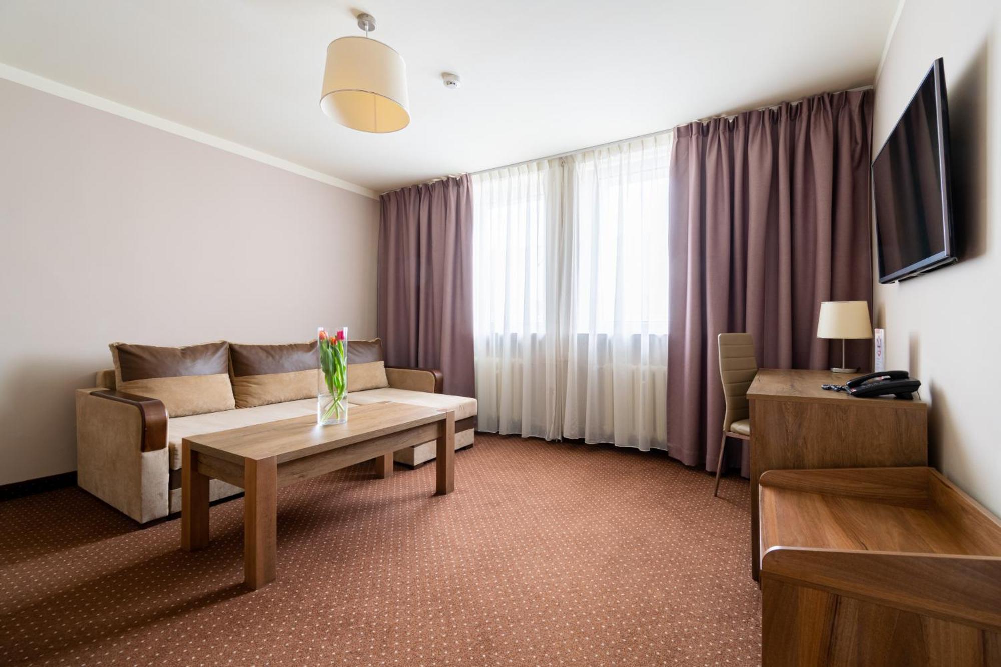 Hotel Diament Zabrze - Gliwice Kültér fotó
